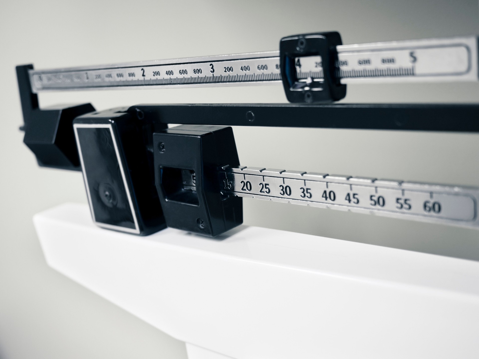 Professional Sliding Weight Medical and Sports Scale